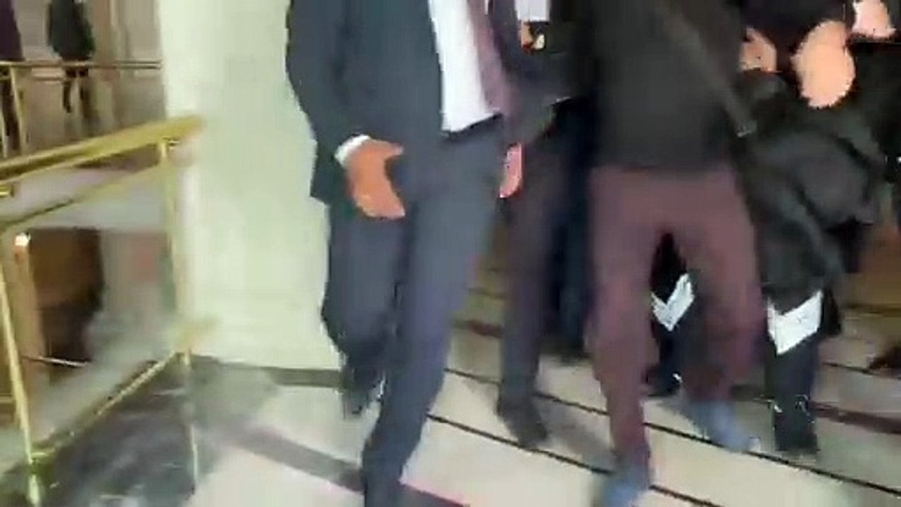 AKP'li İBB meclis üyesi gazeteci Ali Macit'i darbetti