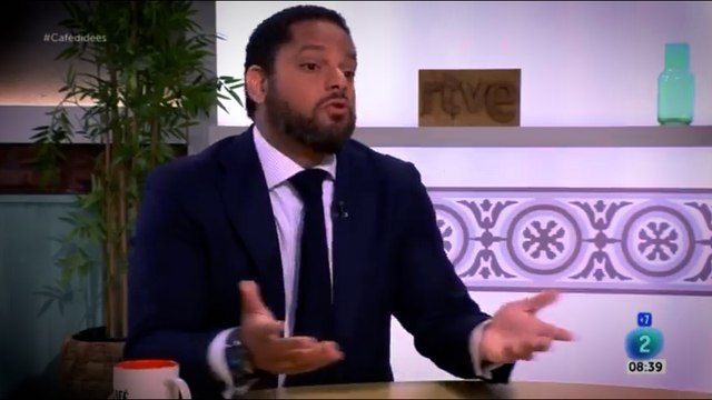 Las indecentes propuestas de Vox sobre la Sanidad y los inmigrantes