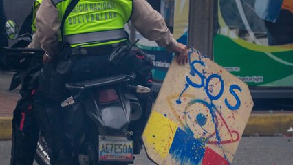 Nuevo informe sobre la represión en Venezuela: “Existen víctimas que fueron orinadas y a las que les amenazaron con cortar las piernas con una sierra eléctrica”