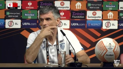 Mendilibar contesta a Mourinho: "Tiene canas desde antes que yo"