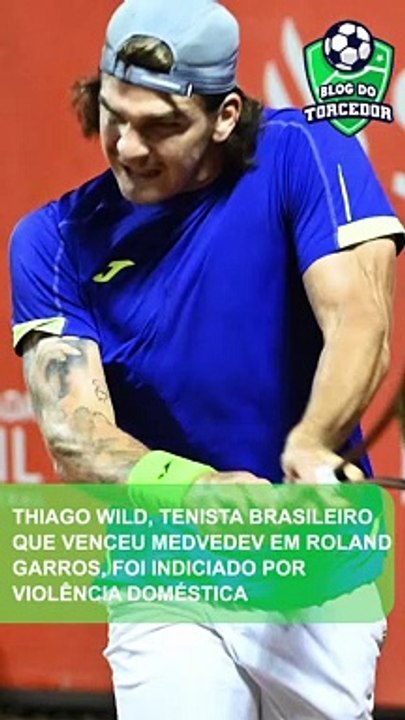 Thiago Wild faz história e vence Medvedev na estreia de Roland