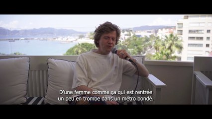 Alex Lutz : "J'ai voulu inviter les spectateurs dans l'intimité des corps"