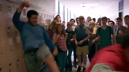 Cobra Kai _ The School Erupts Into Fights(720P_HD)