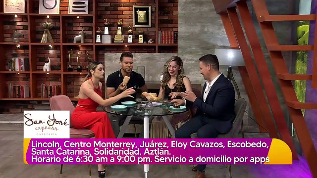 Hombre rompe corona de ganadora en concurso de belleza