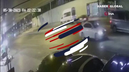 Pendik'te feci kaza! Araç köprüden aşağı uçtu: İki kişi yaralandı