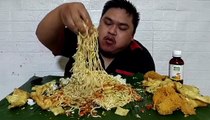 Mukbang 10 packs of Indonesian spicy noodles, 6 pieces of KFC fried chicken, Rice