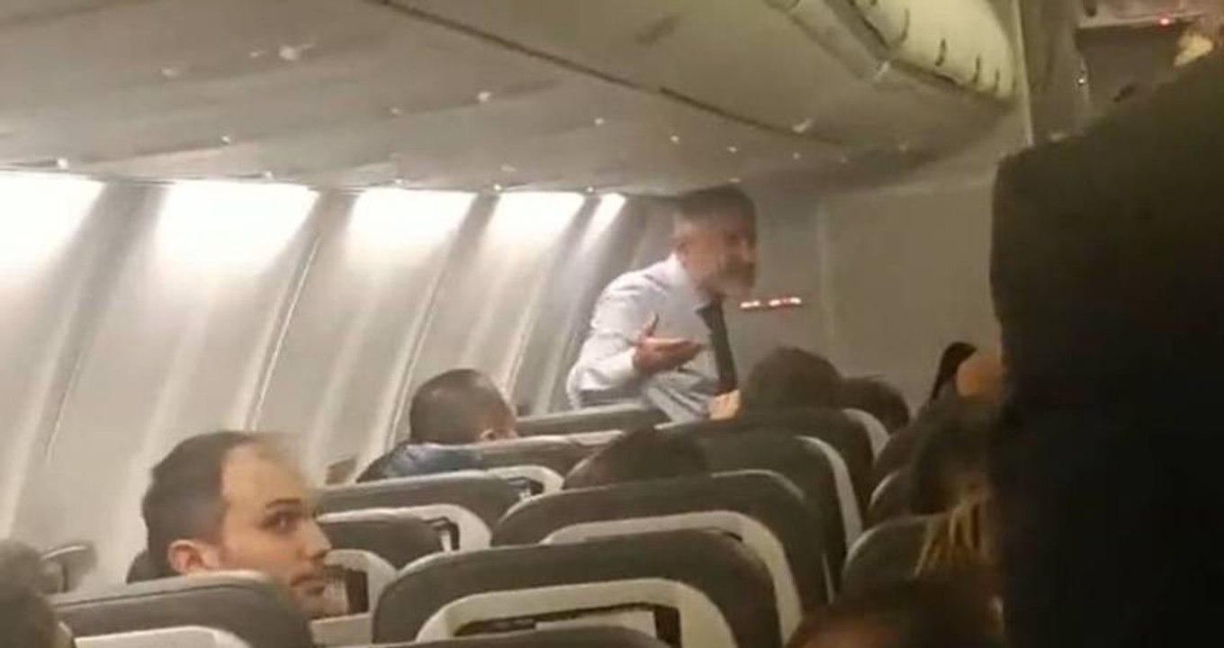 Bakan Nebati'nin uçaktaki tartışmasında yeni görüntüler: Her zaman uçağa en son bakan biner