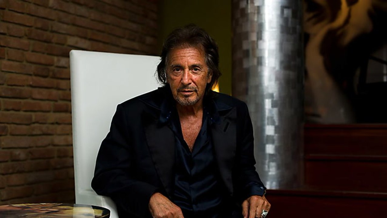 Al Pacino wird mit 83 Vater - seine Freundin ist 54 Jahre jünger!