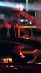 Phrase incidente des fans qui ont assisté à la célébration du championnat de Galatasaray avec le maillot de Fenerbahçe