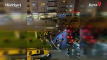 Bursa'da sürücü, otomobiliyle şampiyonluk kutlayanların arasına daldı