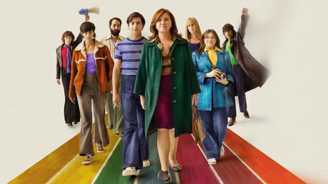 TE ESTOY AMANDO LOCAMENTE. Tráiler oficial. (2023)