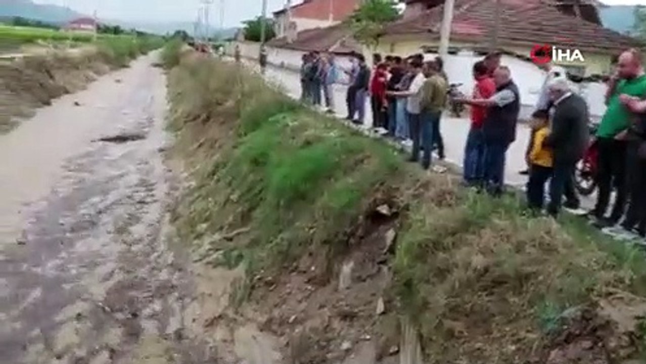 İlçede Sel Sularının Geldiği Anlar Cep Telefonu Kamerasına Yansıdı!