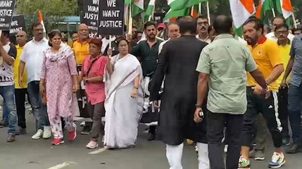 কুস্তিগীরদের পাশে মমতা বন্দ্যোপাধ্যায়, হাজরা থেকে রবীন্দ্র সদন মিছিলে হাঁটলেন মুখ্যমন্ত্রী