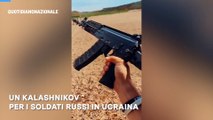 Un kalashnikov per i soldati russi in Ucraina