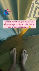 Magali Ripoll (N'oubliez pas les paroles) filme son fils en train de chanter sous la douche - Instagram