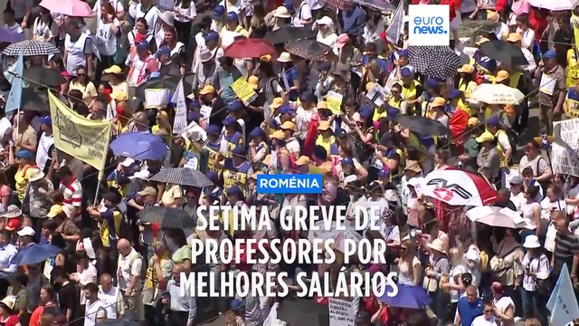 Manifestação e greve de professores na Roménia