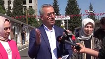 Président Güngör： ＂Les résidences permanentes, les lieux de travail et les maisons de village seront livrés d'ici un an＂
