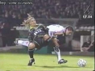 LE FOOT EST UN SPORT DANGEREUX