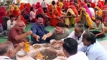 छात्रावास के विरोध में सद्बुद्धि यज्ञ में दी आहुतियां