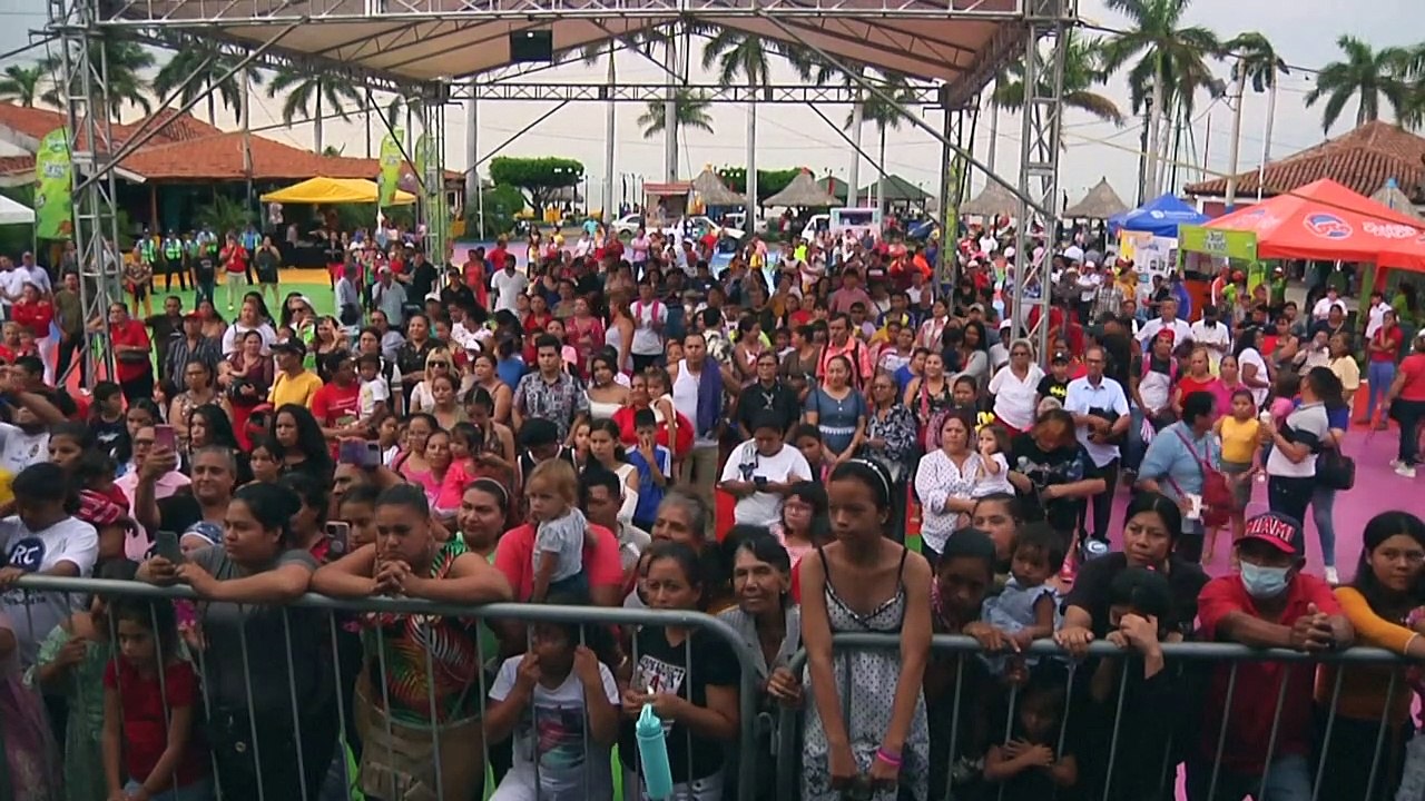 Nicaragua holds big pregnant belly contest on Mother's Day