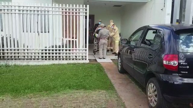 Idoso bate a cabeça após sofrer queda em residência no Bairro Santo Inácio