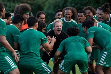 El Peor Equipo del Mundo (Next Goal Wins) - Tráiler Oficial (Español)