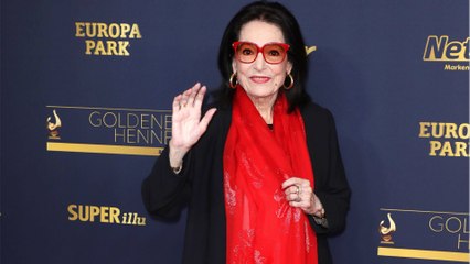 Voici - "Je suis optimiste" : Nana Mouskouri révèle être en rémission d'un cancer du pancréas