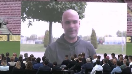 Guardiola despide a Busquets