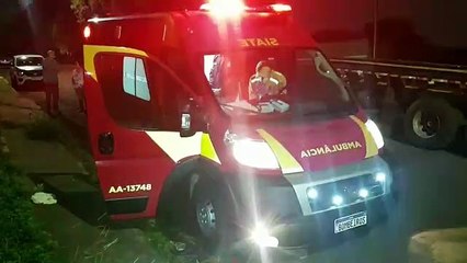 Mulher sofre queda e machuca a mão no Universitário