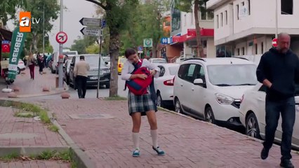 51-Huerfanas (Kirgin Cicekler), en español