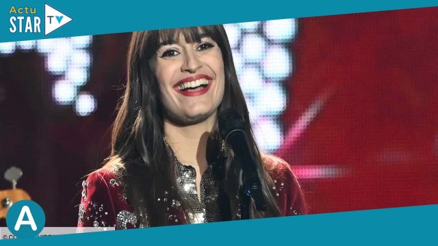 Clara Luciani dépassée par sa grossesse : « Je n’arrive même pas à lever ma jambe »