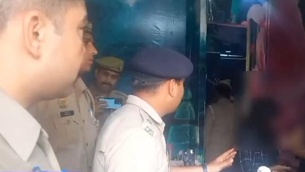 सहारनपुर: मसाज सेंटरों की आड़ में "काला धंधा", पुलिस की रेड...कई युवक-युवतियां हिरासत में