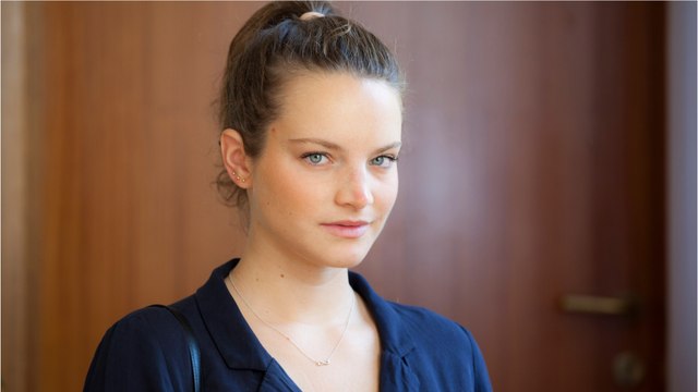 VOICI : 45 kilos pour 1m78 : Victoire Dauxerre (Demain nous appartient), ancien mannequin, critique le monde de la mode