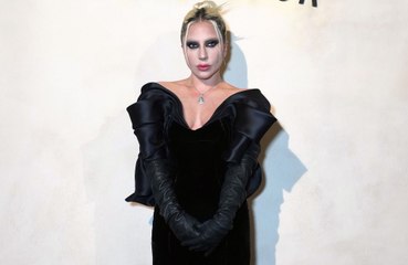 Lady Gaga cree que el maquillaje puede beneficiar la salud mental