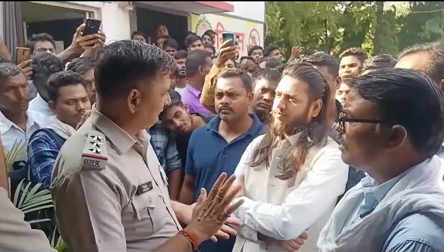 The fight for supremacy stopped after coming to the police station