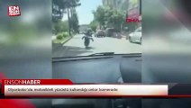 Diyarbakır'da motosikleti yüzüstü kullandığı anlar kamerada