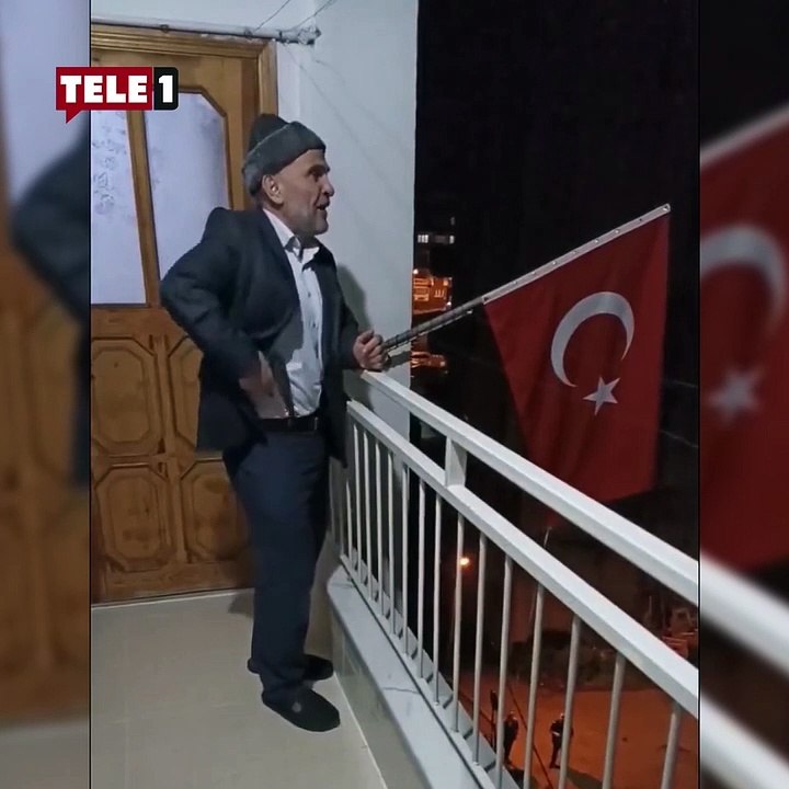Trabzonspor Divan Kurulu üyesi ve Orman Muhafaza memuru Erman Baş, evinin balkonunda AKP'li Cumhurbaşkanı Erdoğan'ın seçimi kazanması silah atışı ile kutladı.    Trabzon Akçaabat’ta 28 Mayıs’taki Cumhurbaşkanlığı 2’nci tur seçimlerinde AKP Genel Başkanı R