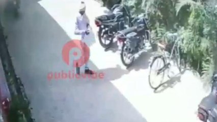 बाराबंकी: दवा लेने आए युवक की साइकिल हुई चोरी, तीसरी आंख में कैद हुई वारदात