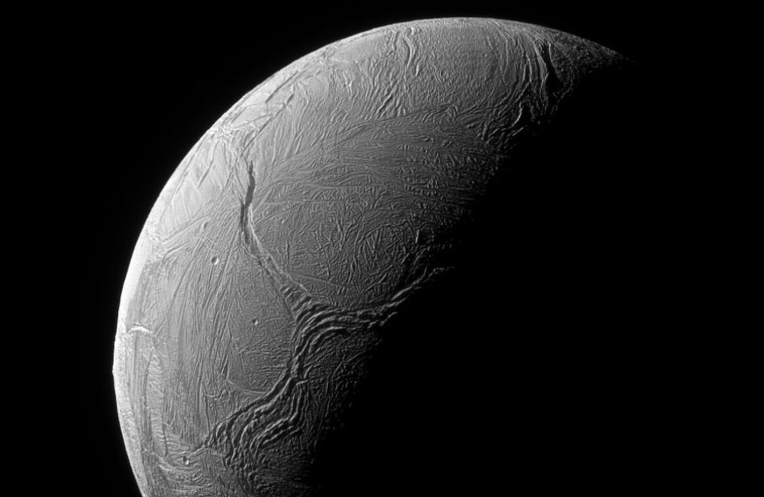 Aliens could be hiding on Saturn moon Enceladus
