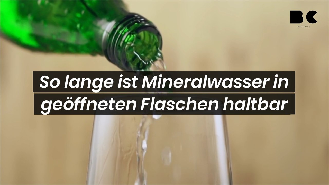 So lange ist Mineralwasser in geöffneten Flaschen haltbar