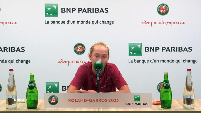 Roland-Garros 2023 - Mirra Andreeva 16 years old : My dream, I know that Djokovic won 22 Grand Slams so I would say 25 Grand Slams. I would like 25 Grand Slams.