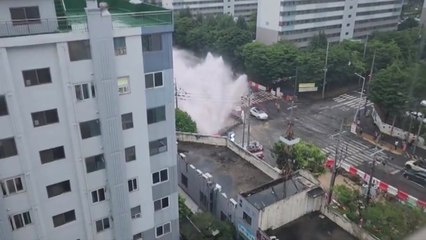 광주 지하철 공사장서 상수도관 파열..."물 솟구쳐" / YTN