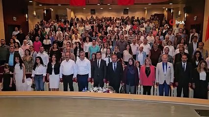 Spectacle de Zeybek par des agents de santé à Nazilli