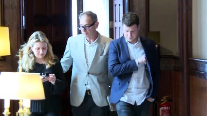 El Parlament retira el escaño a Borràs tras ordenarlo la JEC