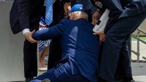 Biden se cae en graduación de la Fuerza Aérea