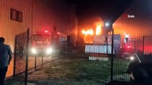 Incendie effrayant dans l'usine de caoutchouc de Bursa