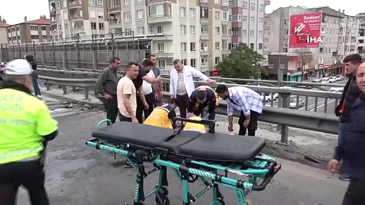 Acil servis önünde kaza: Sağlık çalışanları seferber oldu