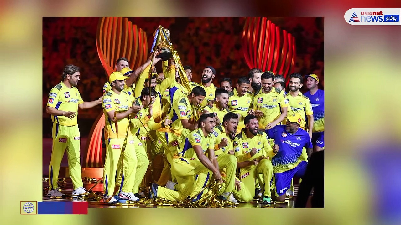 5 ஆவது முறையாக சென்னை சாம்பியன்: டிராபியை பெற்றுக் கொள்ள ராயுடு, ஜடேஜாவை அழைத்த தோனி!