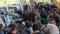 Kedatangan Jenazah Tokoh Papua Tom Beanal Diwarnai Isak Tangis
