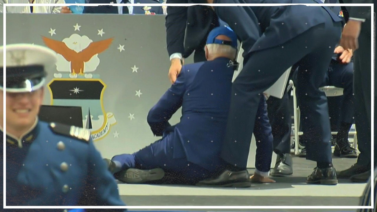 US-Präsident Bidens Sturz auf Bühne weckt Zweifel an seiner Fitness